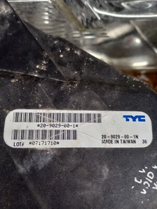 TYC 20-9029-00-1N Right+Left Replacement Head Lamp Assembly - Picture 1 of 11