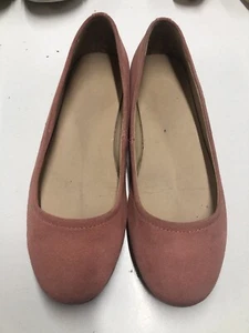 Lands End Pink - Coral Suede Flat Ballet / Loafers / Shoes in Size 7 - Picture 1 of 7