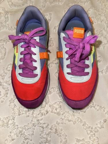 Scarpe da bambina Puma Future Rider 4 sneakers (taglia 4 5) ottime condizioni