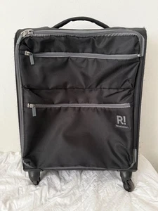 Revelation! Lightweight Suitcase, 4 Wheel Spinner 54 x 39 x 21 1.7kg Black/Grey - Picture 1 of 9