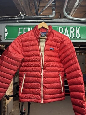 Patagonia Men's Small  Down Sweater Puffer Jacket - Image 1 of 4
