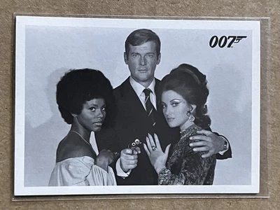 Tarjeta de retroceso 2014 Rittenhouse James Bond 007 Archives Live and Let Die #001 Foto 1 de 2