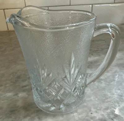 Vidrio prensado/cortado jarra KIG vintage de 5" con diamantes, hojas de palma, esmerilado  Foto 1 de 4