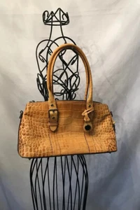 Borsa a mano Dooney & Bourke gialla in rilievo grande coccodrillo usata in ottime condizioni - Foto 1 di 11