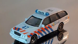 Mercedes 300T Police Car - Hongwell - White - Picture 1 of 9