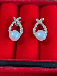 Fresh water pearl studs earrings - Brand New, Gold Color - Picture 1 of 4