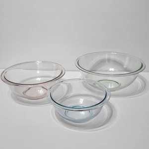 SELTEN 3er Set Pyrex verschachtelte Rührschüsseln 323-325 TOP rosa grün & blau - Bild 1 von 17
