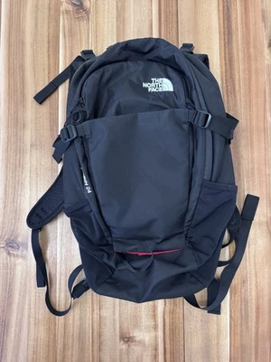 Mochila de día The North Face Basin 24 litros, TNF BLK/TNF BLK-NPF, OS USADA. Foto 1 de 4
