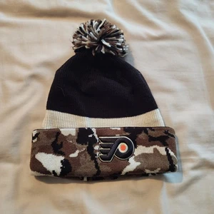 Philadelphia Flyers NHL adidas Unisex Black Camo Cuffed Pom Knit Hat NWOT - Picture 1 of 2