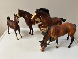 Breyer Pferde Lot 4 - Bild 1 von 7