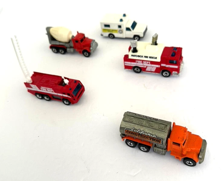 5 Vintage Matchbox & Hot Wheels Vehicles From 1970s-1990s~~Construction Fire etc - Image 1 of 4