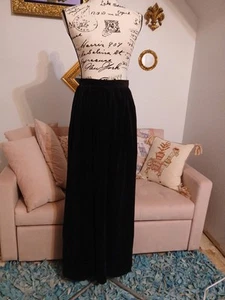 11/12 Vintage Black Velvet Maxi Skirt High Waist Goth Victorian USA Union Label - Picture 1 of 12