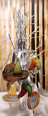 Centros de mesa Cinco de Mayo Fiesta Lámina Brillante con Soportes Decoraciones Fiesta Foto 1 de 4