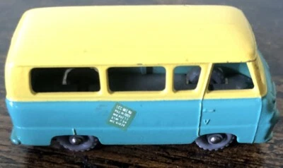 OLD VINTAGE LESNEY MATCHBOX # 70 FORD THAMES ESTATE CAR - Image 1 of 3