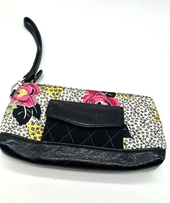Muñequera clutch Vera Bradley Patchwork Collection negra floral Foto 1 de 4