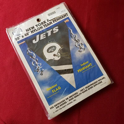 *NUEVO EN PAQUETE GRANDE 28" X 40" Licencia NFL FÚTBOL AMERICANO *NEW YORK JETS* Apliques Bandera BANDERÍN Foto 1 de 3