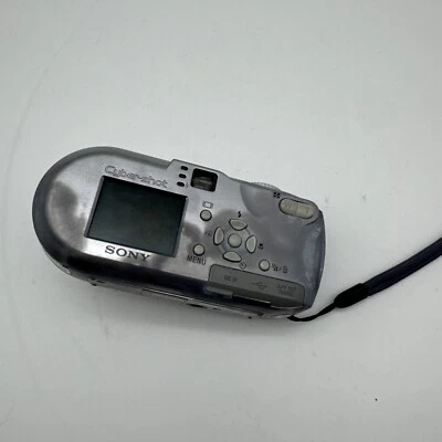 Sony Cyber-shot DSC-P93A 5.1MP Digital Camera - Silver - Image 1 of 4