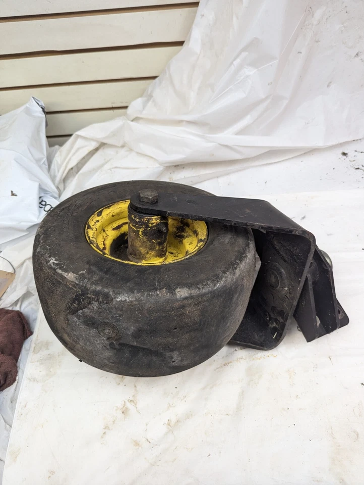 John Deere F620 F680 Rear wheel and tire With Caster Fork - Image 1 of 4