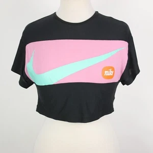 Nike Dri-Fit Damen Small Crop Swoosh Grafik T-Shirt - Bild 1 von 4