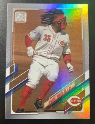 2021 Topps #582 Dwight Smith Jr Cincinnati Reds Rainbow Foil Parallel - Image 1 of 2
