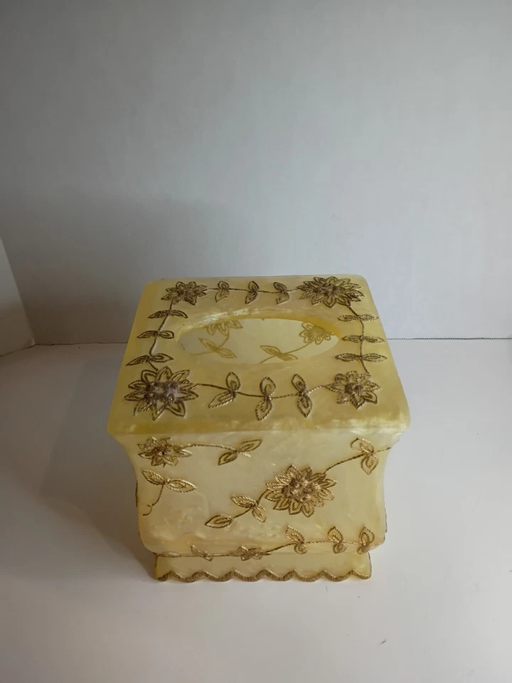 Popular Cubierta de Caja de Pañuelos Champagne Perla Acrílico Lucita Floral Hollywood Regency Foto 1 de 4