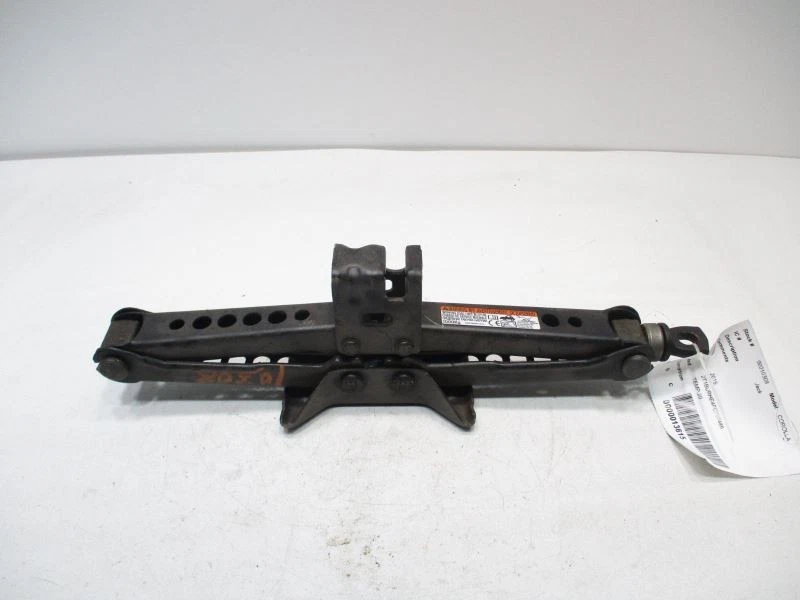 2015 TOYOTA COROLLA JACK 43515 - Изображение 1 из 4