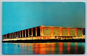 McCormick Place Chicago Lakefront Convention Center Vintage Postcard - Picture 1 of 2