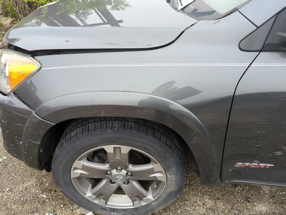 2006-2012 丰田 Rav4 发球杆挡泥板 AFBW3 — 第 1/1 张图片