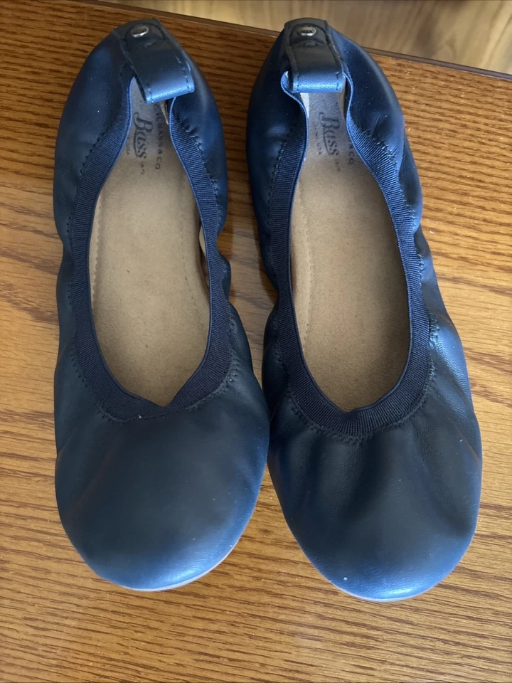 Bass Leather Navy Blue Slippers Size 8 Wide - Image 1 of 4