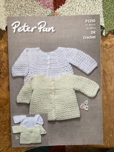 Baby Häkelanleitungen DK Rundhals & quadratischer Hals Strickjacken 16-18" Peter Pan 1250 - Bild 1 von 3