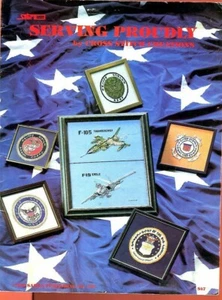 SERVING PROUDLY Militärembleme für Kreuzstich Vintage Booklet 1982 - Bild 1 von 2