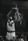 1994 Press Photo Glendale High School - Basketball Players in Game - mjt00461