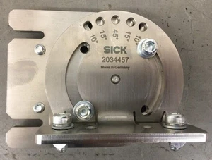 NEW GENUINE SICK 2034457 SENSOR RETAINER SYSTEM 18 180 DEGREE MOUNTING BRACKET - Picture 1 of 2