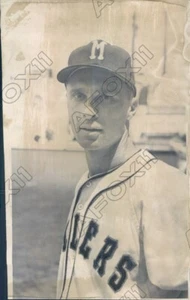 1952 Minneapolis Millers Baseballspieler Außenfeldspieler Chuck Diering Pressefoto - Bild 1 von 2