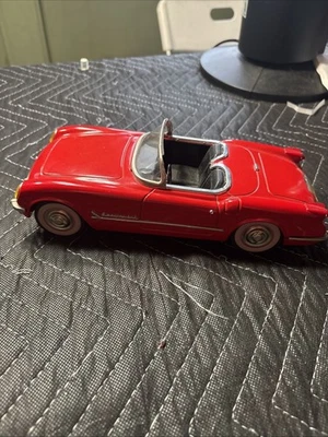 Carro de fricção folha de flandres anos 50 vermelho 1953 Corvette Roadster carro - Imagem 1 de 4