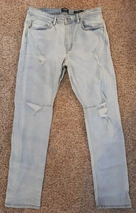 NWT! Cotton:On Men's 32x31 Light Wash Hard Knock Ripped Blues Jean -Tapered Leg - Picture 1 of 6