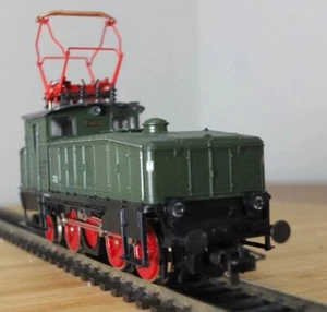 Roco 04129B DR E60 electric locomotive in green livery - Picture 1 of 14