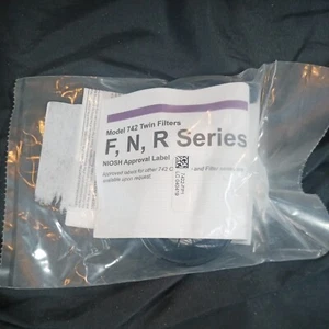 Scott Safety Cartridges Filter 742 Twin F, N, R SERIES 7422-FP1 NIOSH 04/24 - Bild 1 von 4