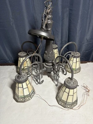 Chloe Lighting Belle Tiffany-style 5-light Mission chandelier - Image 1 of 4