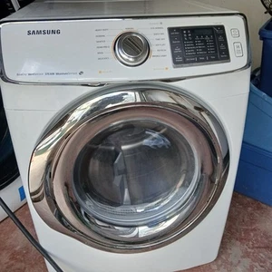 Samsung 220V Dryer - Picture 1 of 2