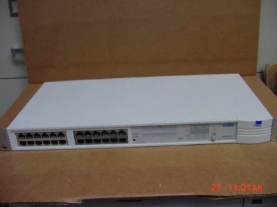 3Com 3C16465C SuperStack 3 24-Port Baseline 10/100 Switch  - Image 1 of 4