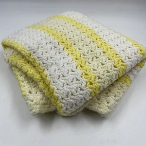 Manta bebé ganchillo hecha a mano de colección tiro afgano amarillo blanco rayas 30 x 35 - Imagen 1 de 5