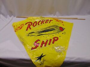 Vintage Alox Kit Yellow plastic Rocket Ship #316 USA 34" x 29" USA w/ sticks