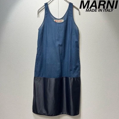 Bolsos traseiros Marni azul marinho manga única encaixe A-D leve verão rosa - Imagem 1 de 4