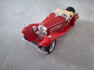 Mercedes-Benz 500 K Typ Specialroadster, 1936, rot, 1:20, Bburago - Imagen 1 de 15