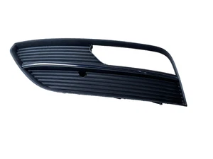 Audi A3 8V 2012-2016 Right Side Front Foglight Grill 8V3807682A - Bild 1 von 3