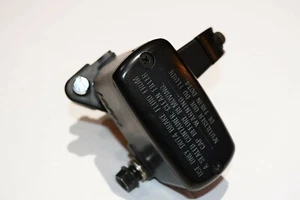 2005 Honda Goldwing GL 1800 Front Brake Master Cylinder Reservoir 45510-MCA-S41 - Picture 1 of 5