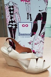 FREEMOOD Sandalo moda con zeppa Made in Italy Pelle Beige Zeppa 100 n° 39 - Foto 1 di 3