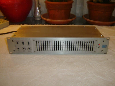 Urei 539 Room Equalizer, 27 Band Eq, High and Low Cut, Vintage Rack - Image 1 of 4