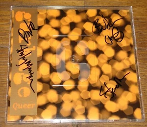 GARBAGE ~ QUEER ~ FULLY HAND SIGNED UK LIMITED EDITION 7" 1995 - Picture 1 of 5